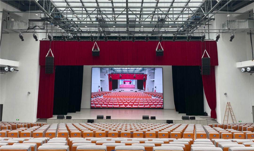500人報(bào)告廳專業(yè)擴(kuò)聲與舞臺(tái)燈光設(shè)計(jì)方案